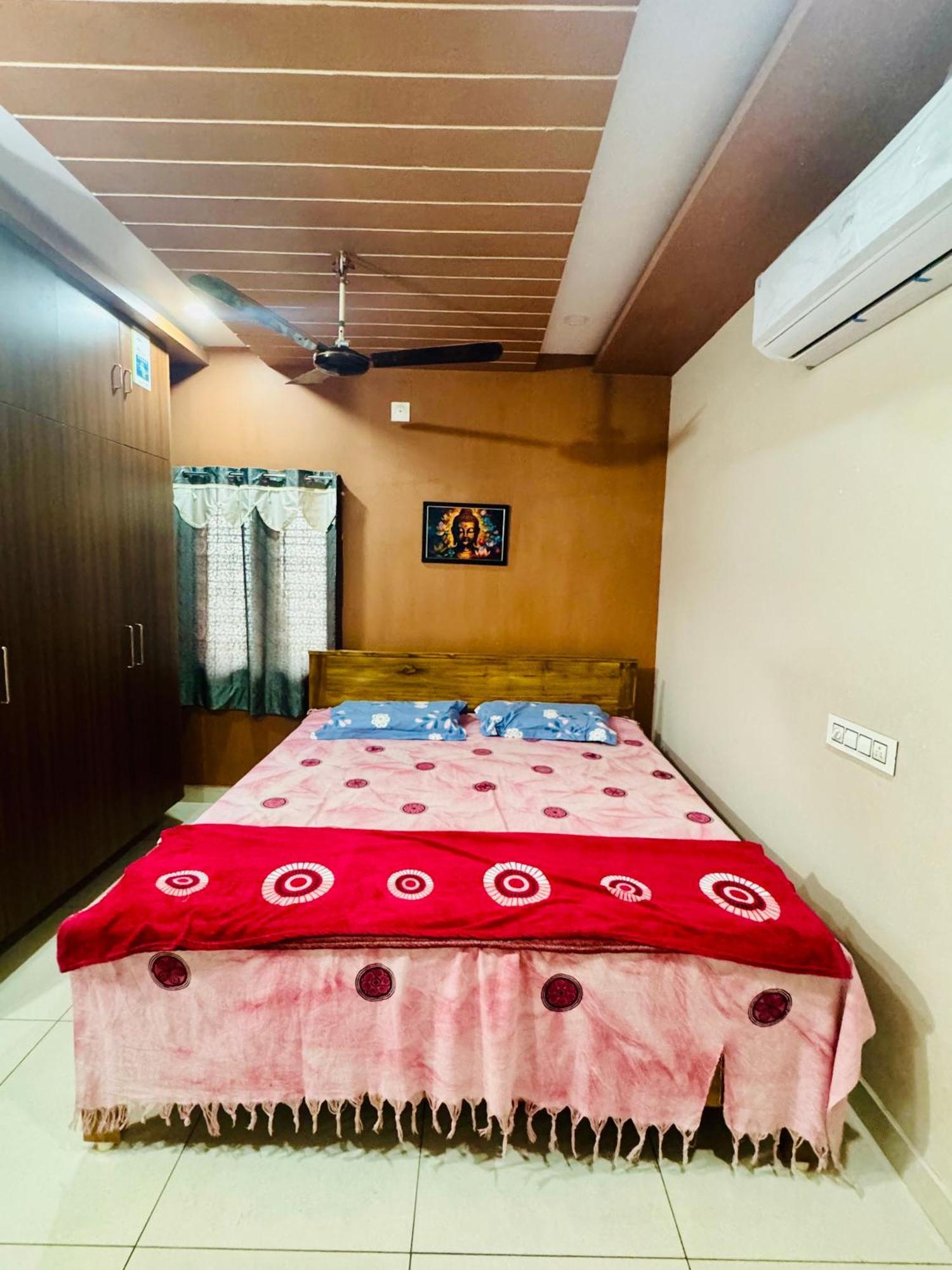 Sri Padha Vallabha Serenity Homestay Pithapuram Kültér fotó