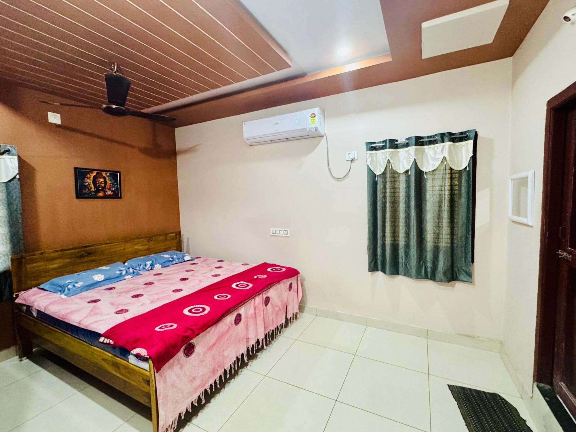 Sri Padha Vallabha Serenity Homestay Pithapuram Kültér fotó